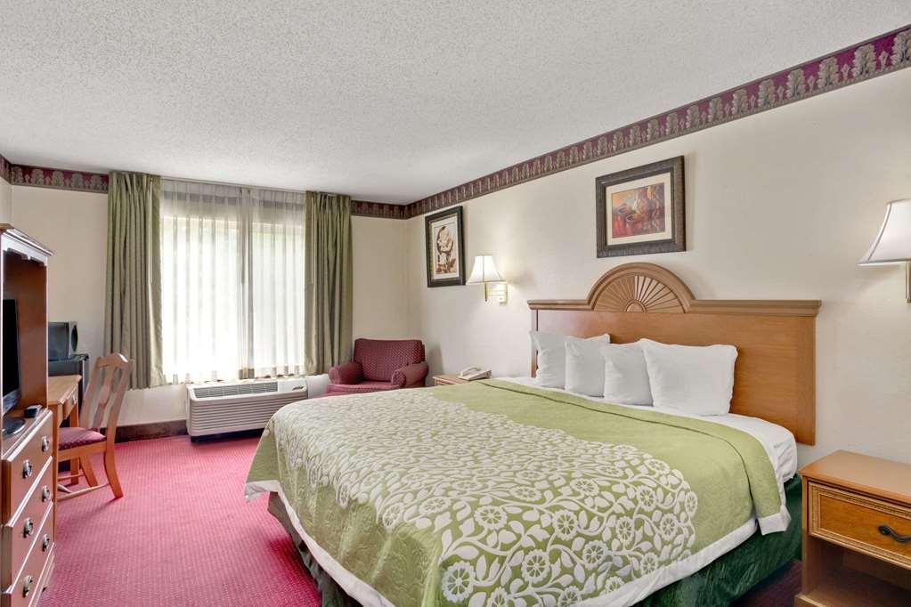 Baymont By Wyndham College Park Atlanta Airport South Hotel Exterior foto